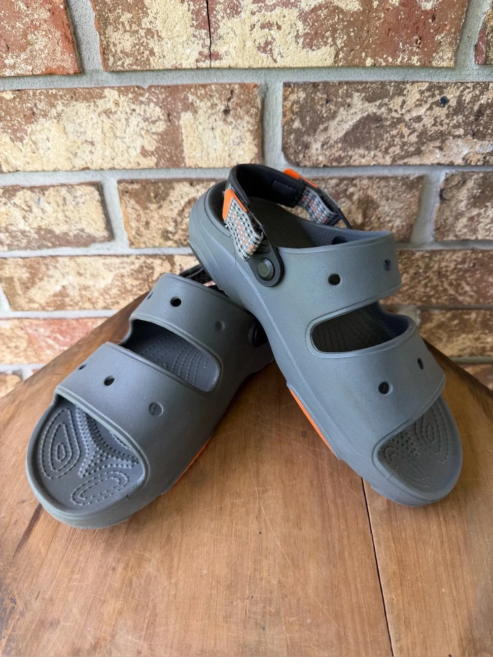 Croc’s Classic All-Terrain Sandal Women’s Size Men’s 8 Women’s 10 Very Good